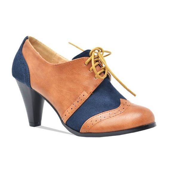 ⭐️ WOMEN'S VINTAGE TWO TONE OXFORD HEELS - Picture 2 of 4